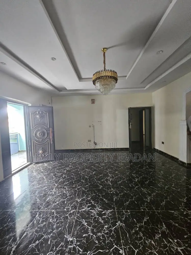 2bdrm Apartment in Oluyole Estate, Ibadan for rent