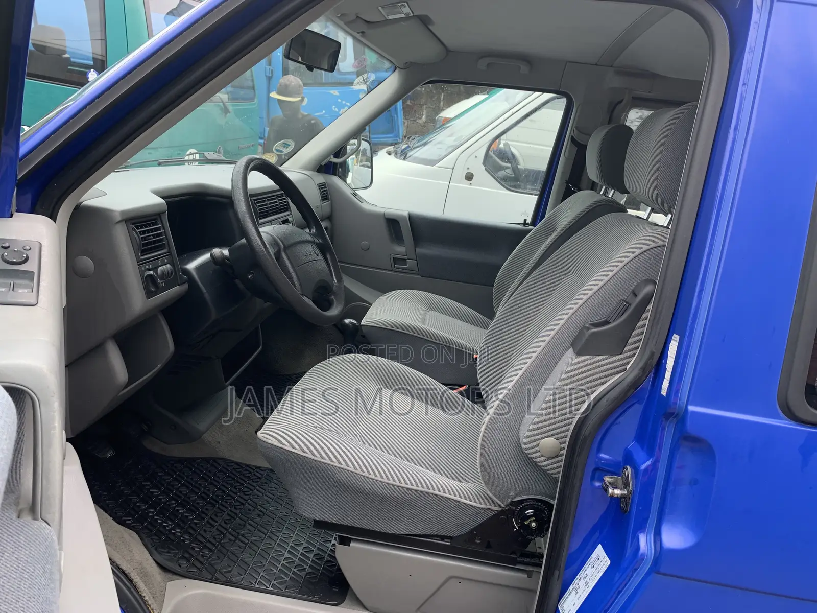 Volkswagen Transporter 2005 Blue