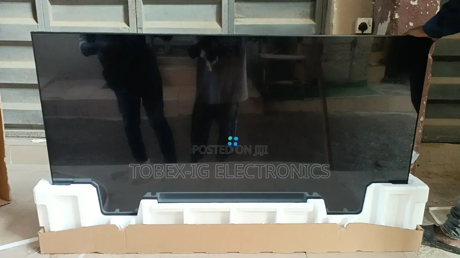 Samsung 65" Crystal UHD Smart TV DU7000