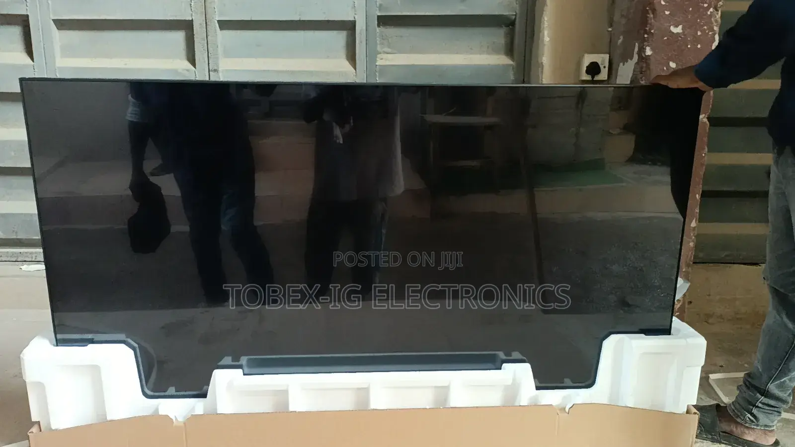 Samsung 65" Crystal UHD Smart TV DU7000