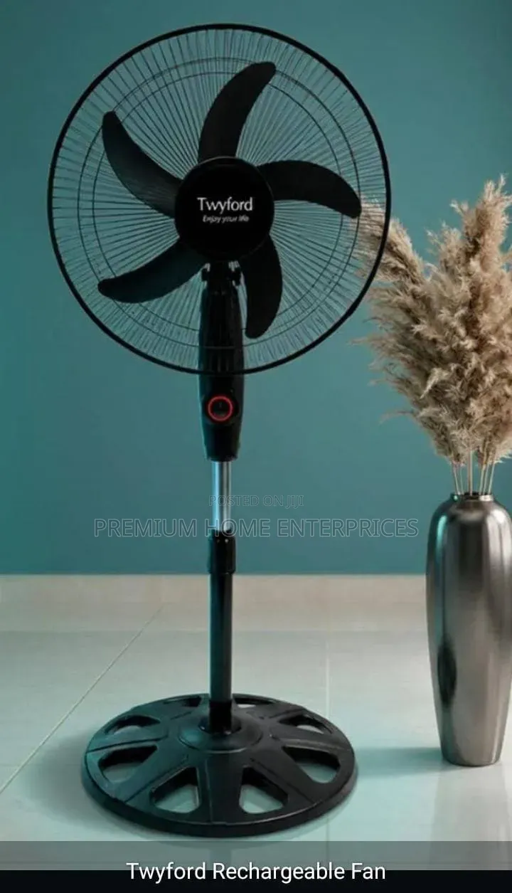 Twyford Solar Standing Rechargeable Fan 16 Inches