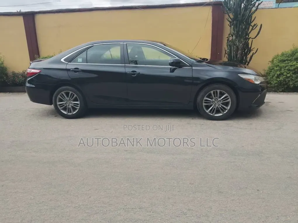 Toyota Camry SE 4dr Sedan (2.5L 4cyl 6A) 2016 Blue