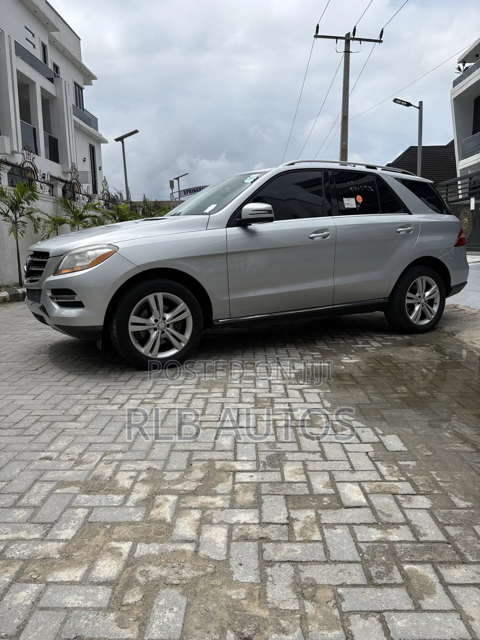 Mercedes-Benz M Class ML350 4MATIC 4dr SUV AWD (3.5L 6cyl 7A) 2014