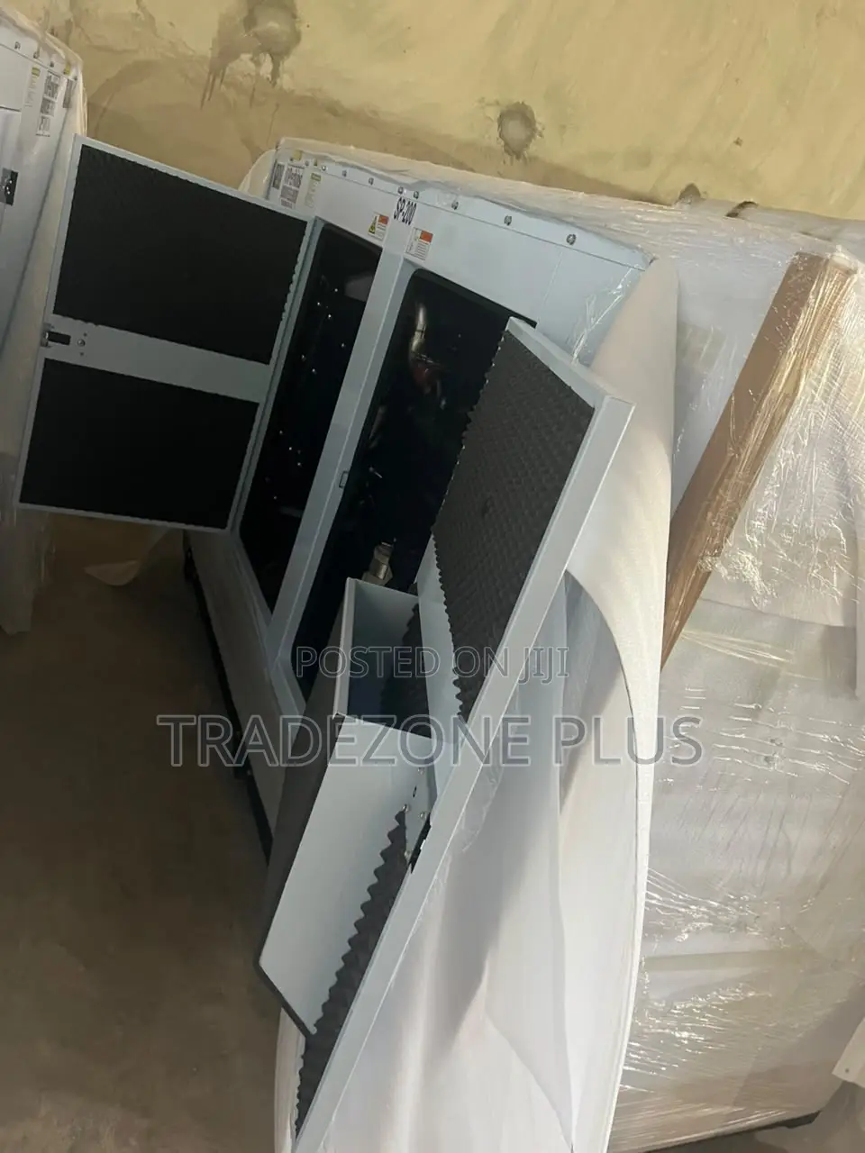 Perkins Soundproof Generator 200KVA – Commercial Power Backup