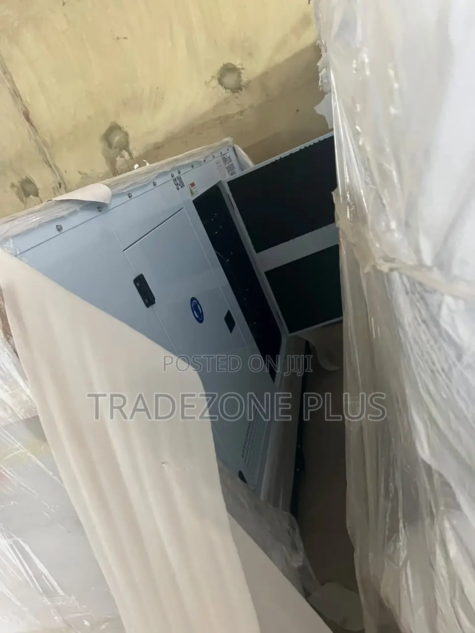 200KVA Perkins Soundproof Generator – Dependable Power Supply