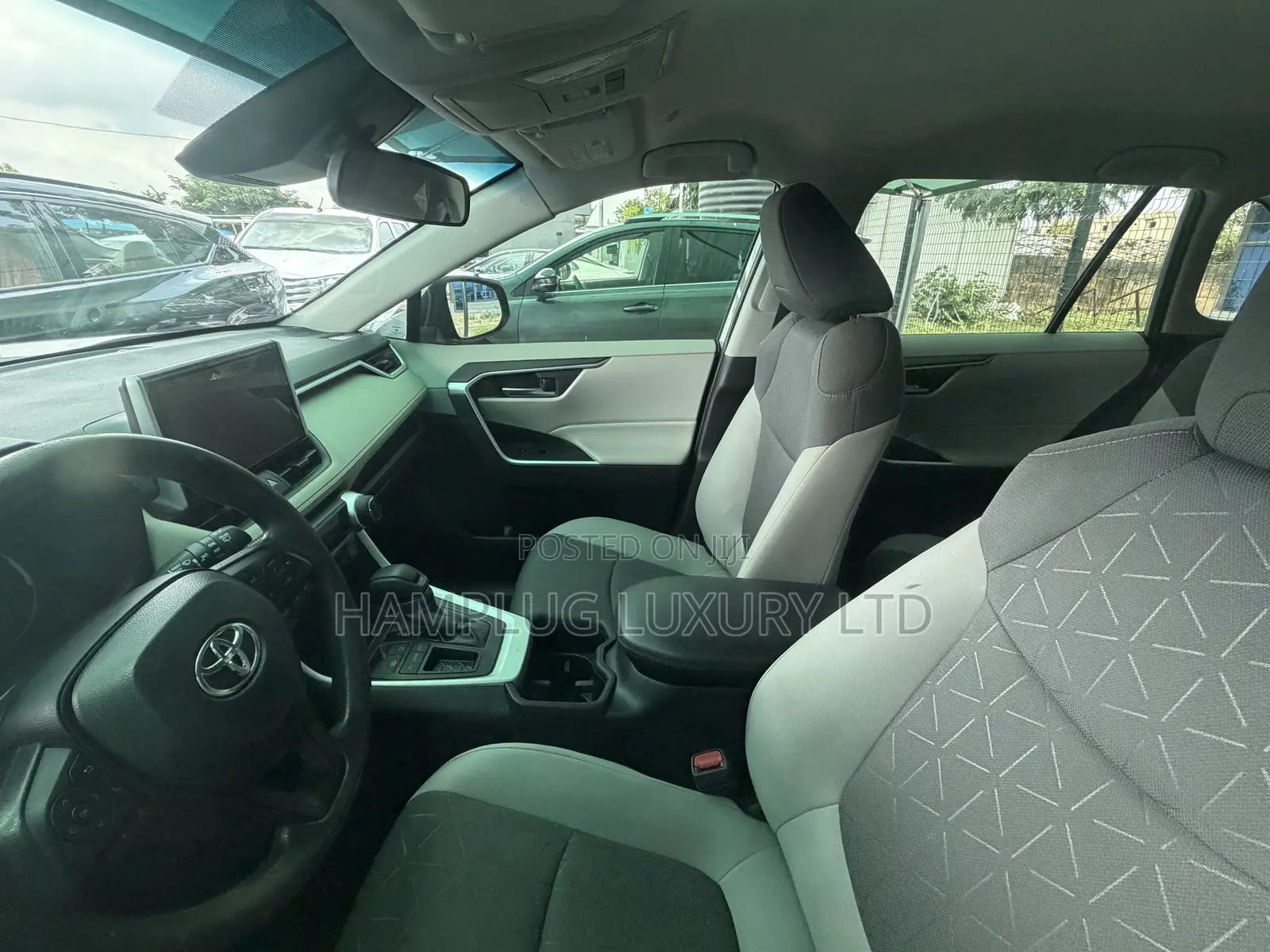 Toyota RAV4 2024 Gray