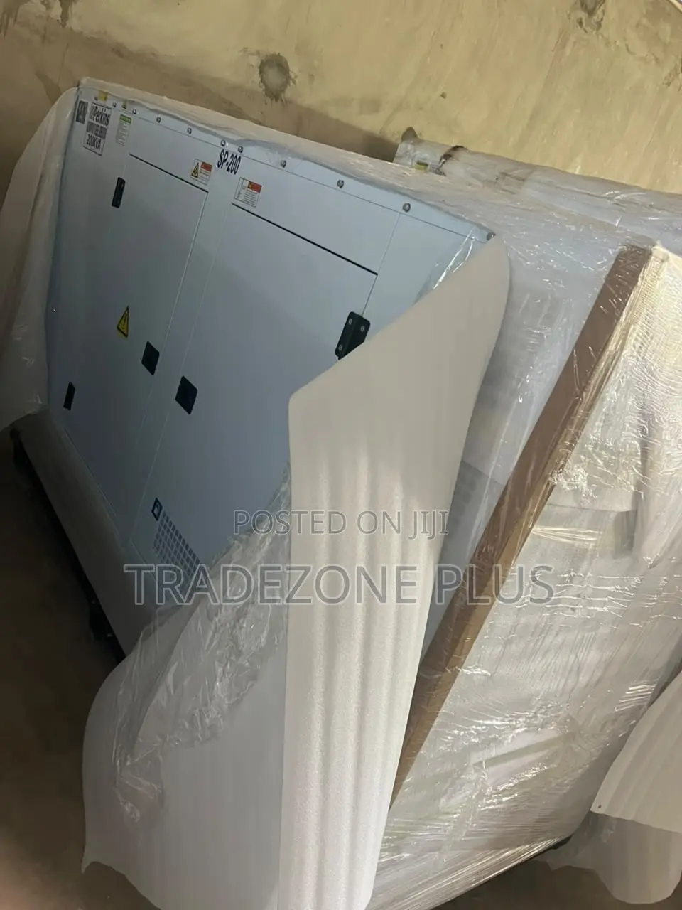 Perkins 200KVA Soundproof Generator Set – Quality Genset