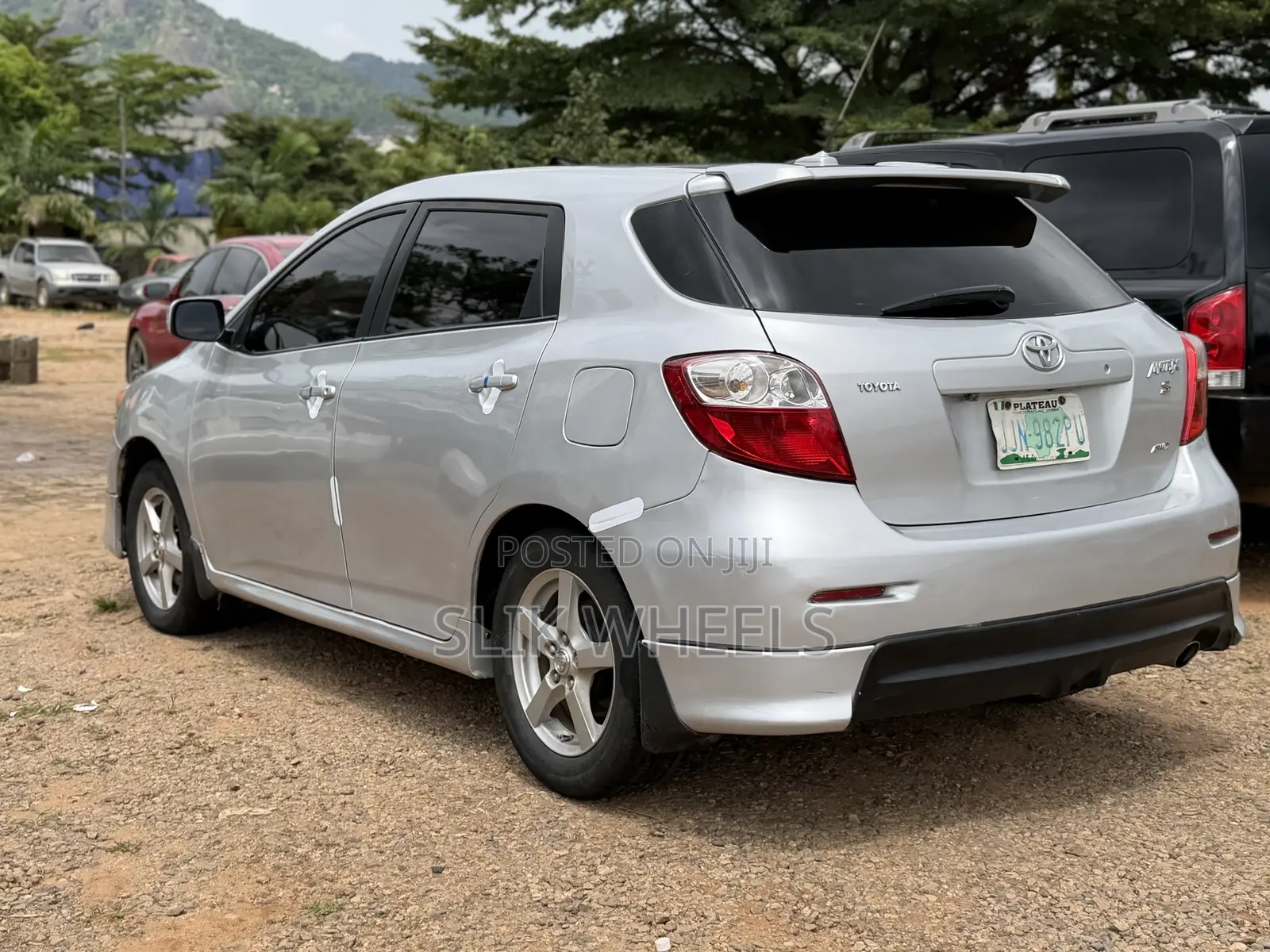 Toyota Matrix 2010 White