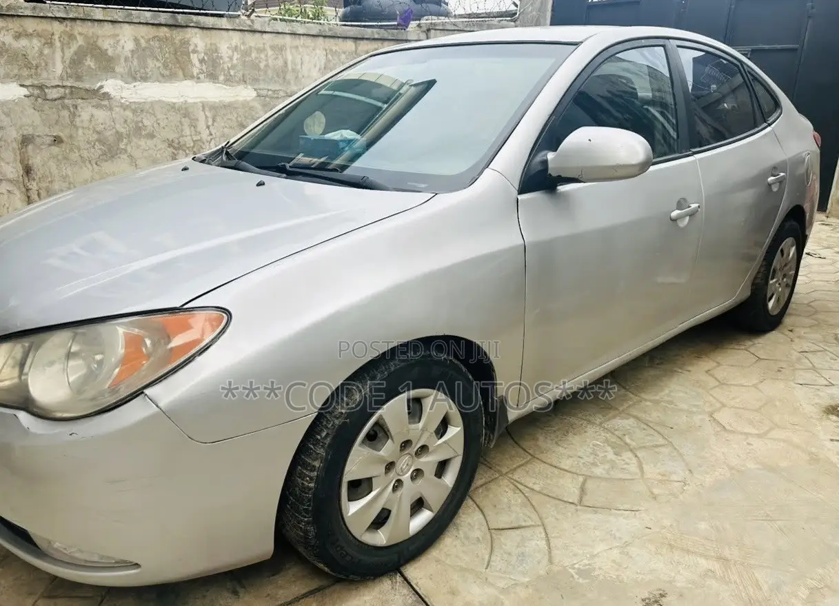 Hyundai Elantra 2009 Silver