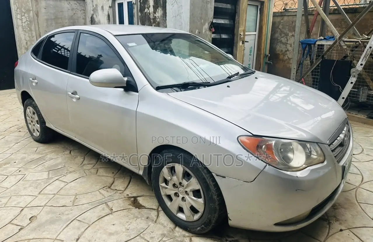 Hyundai Elantra 2009 Silver