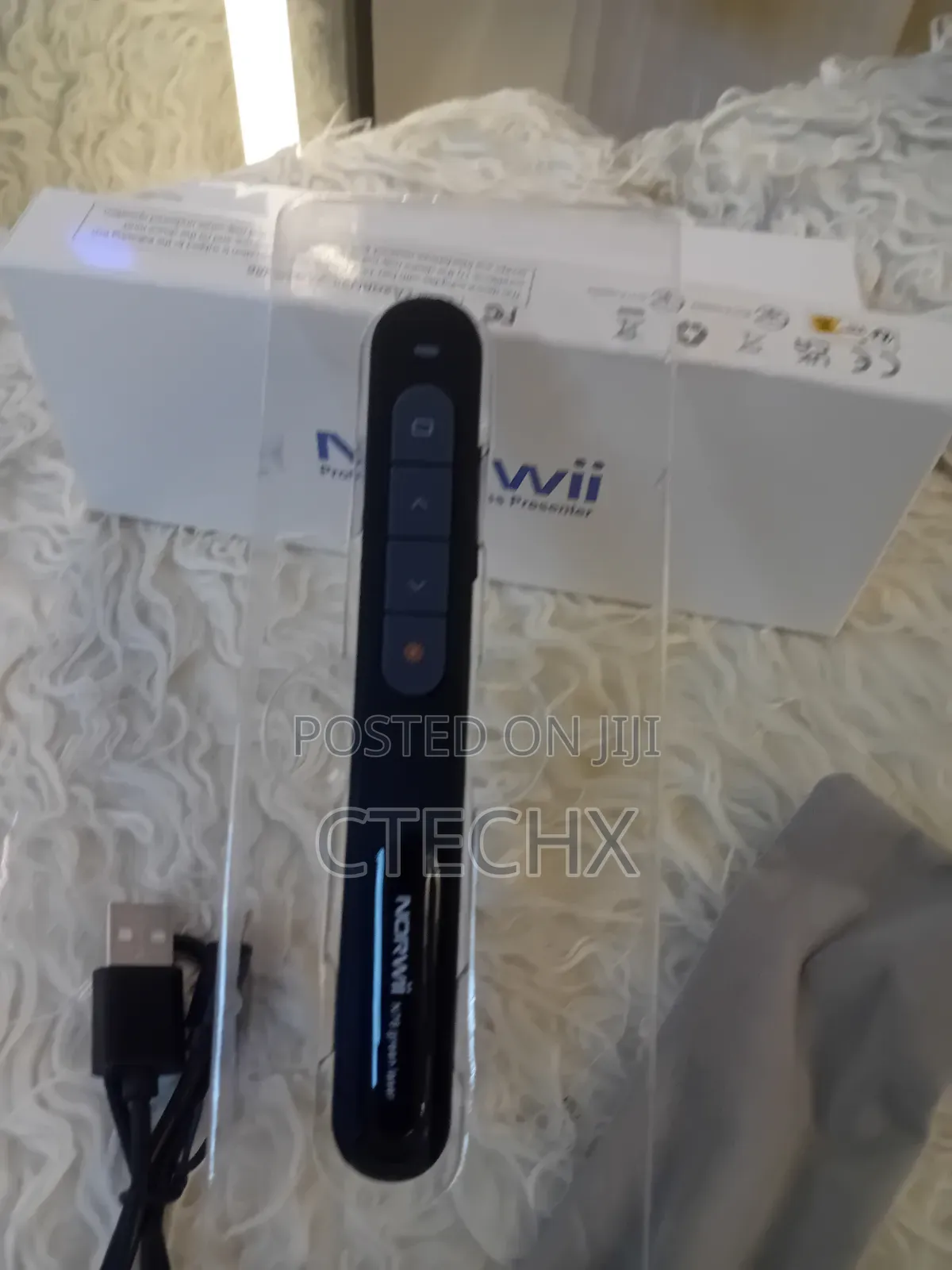 Norwii Rechargeable Wireless Presenter With Pointer for PowerPoint