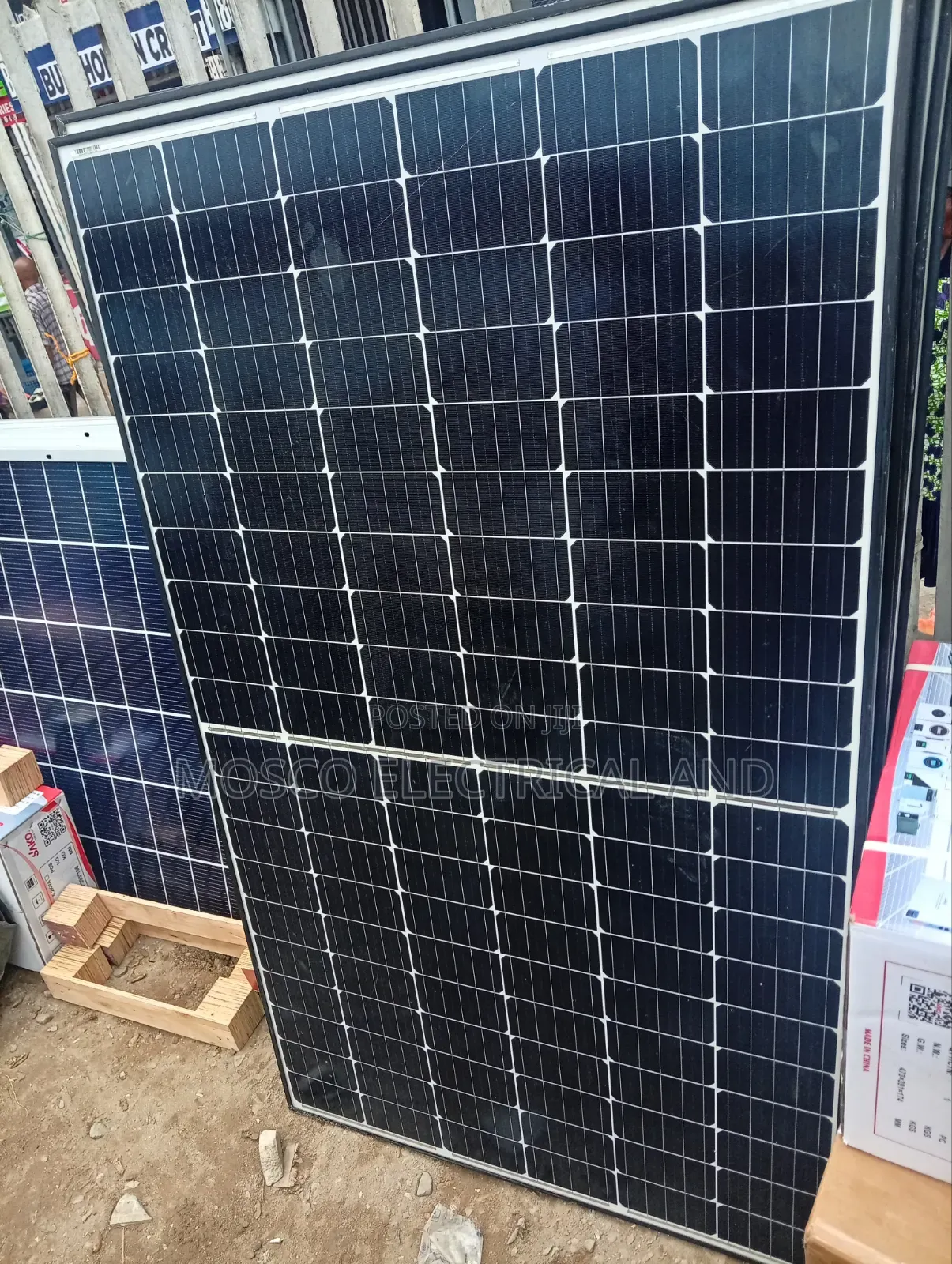 550watts Jinko Solar Panels