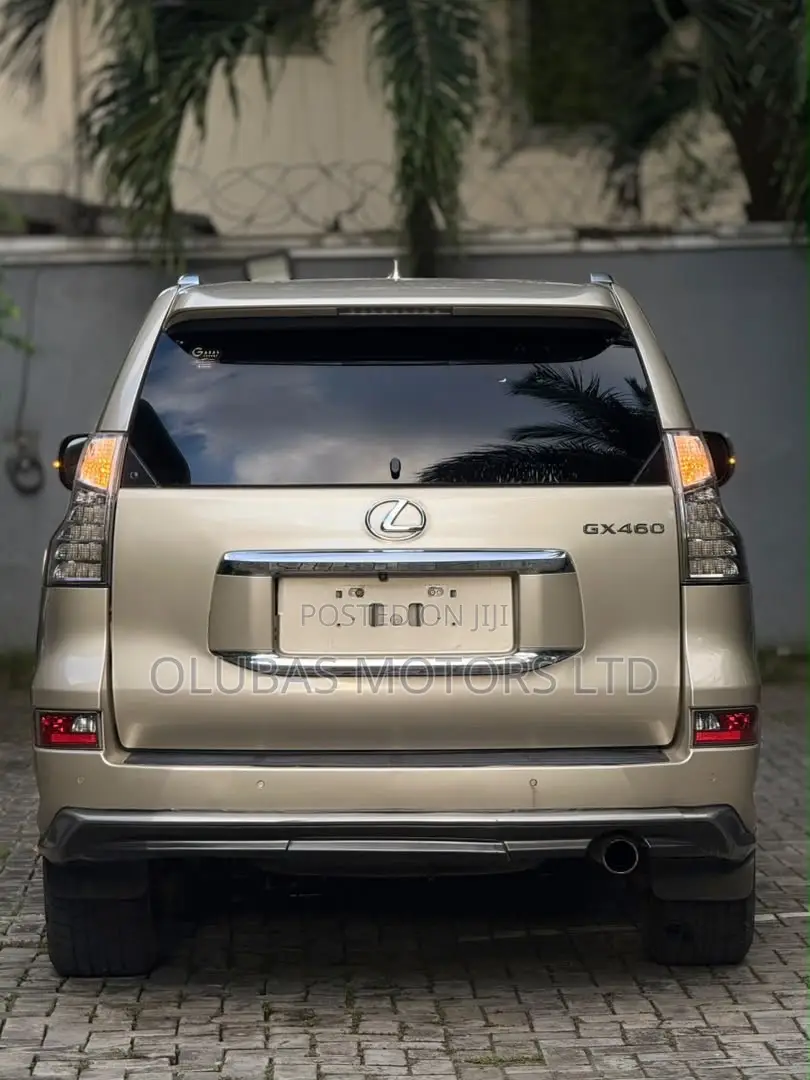 Lexus GX 460 AWD 2023 Gold