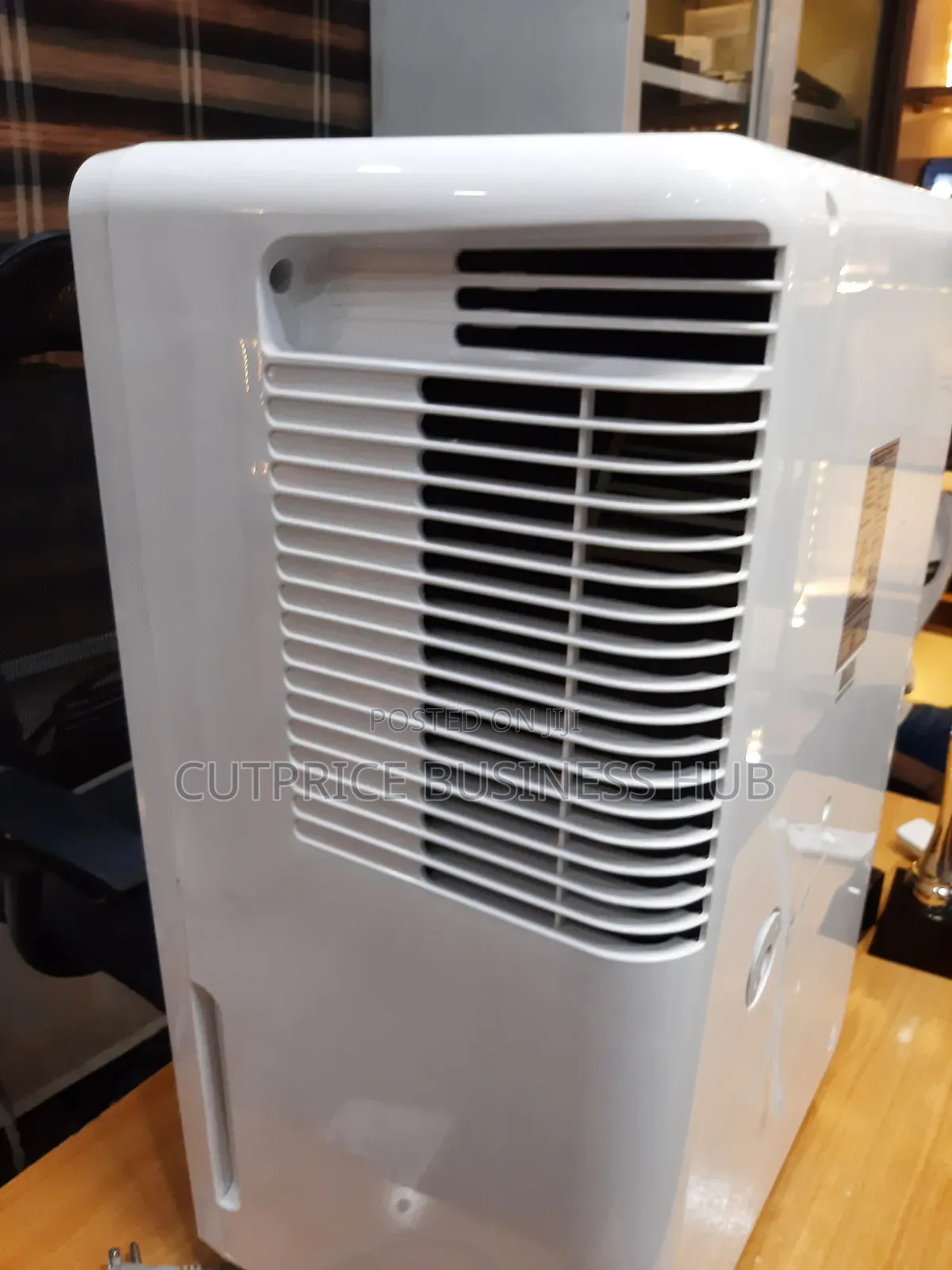 Midea MAD50pt Smart Access 30 Litres Dehumidifier With Built-in Pump