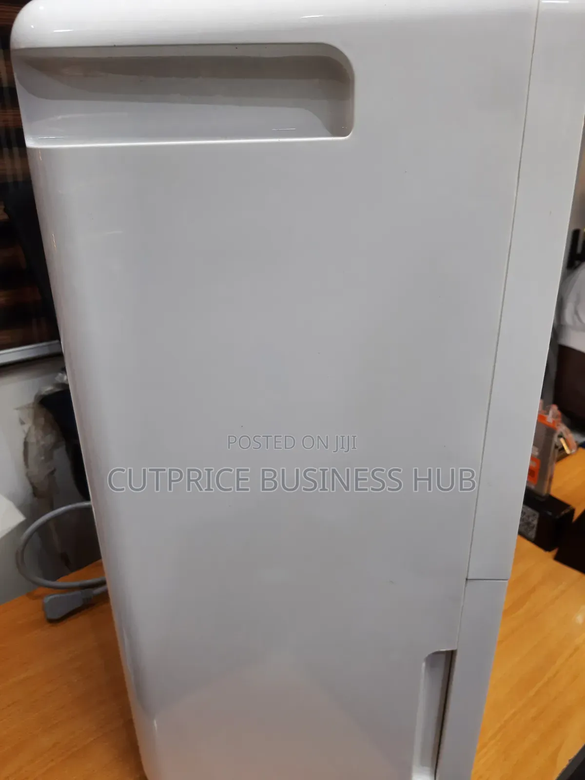 Midea MAD50pt Smart Access 30 Litres Dehumidifier With Built-in Pump