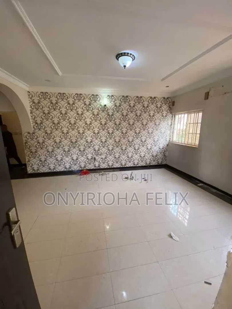 2bdrm Block of Flats in Gwarinpa 6Th Avenue, Bunkoro for rent