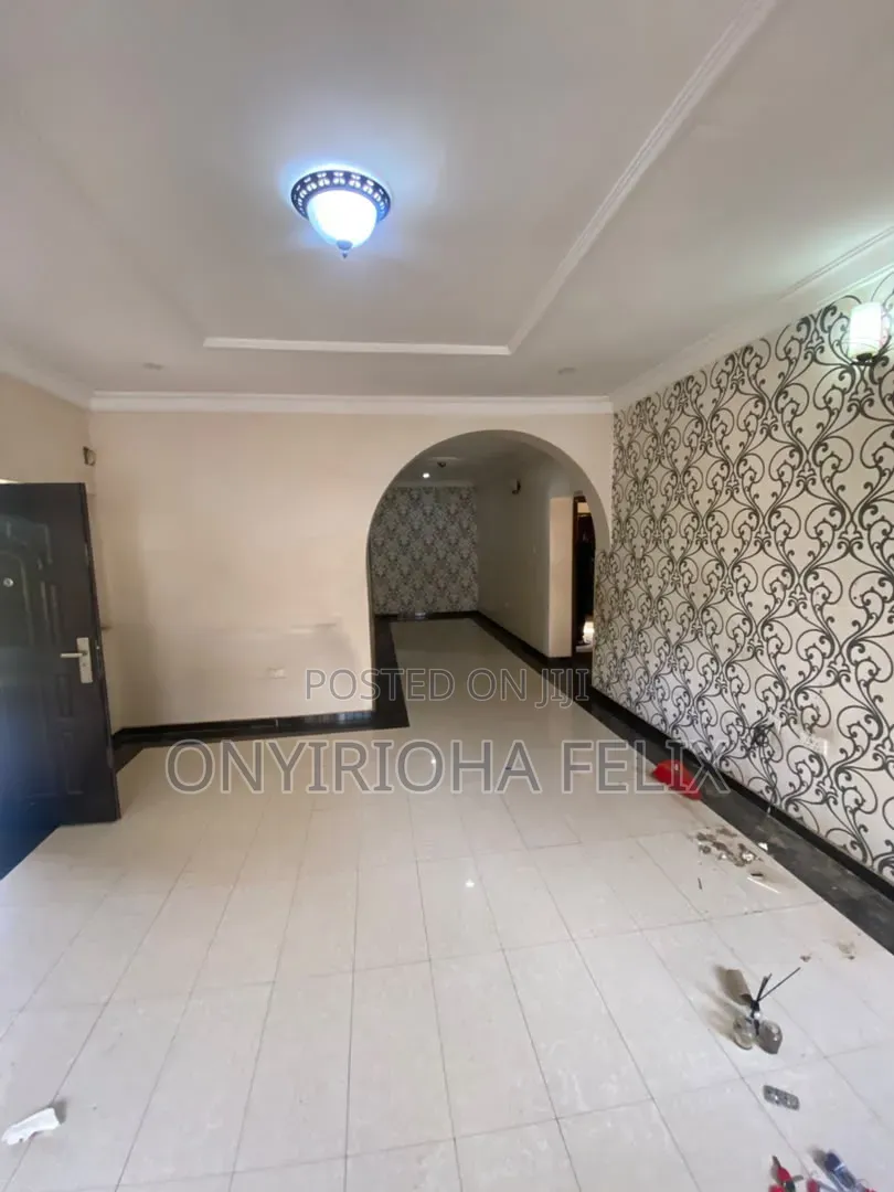 2bdrm Block of Flats in Gwarinpa 6Th Avenue, Bunkoro for rent
