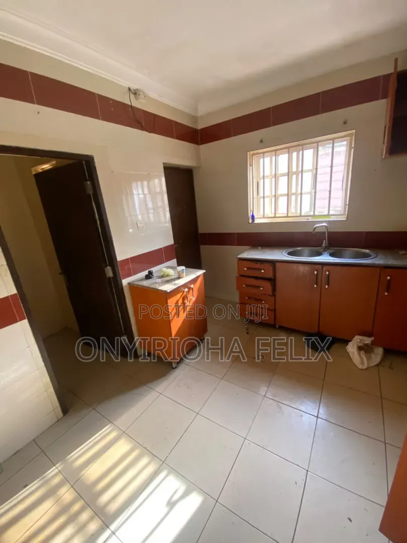 2bdrm Block of Flats in Gwarinpa 6Th Avenue, Bunkoro for rent