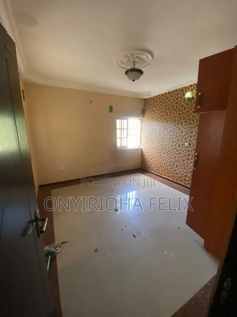 2bdrm Block of Flats in Gwarinpa 6Th Avenue, Bunkoro for rent