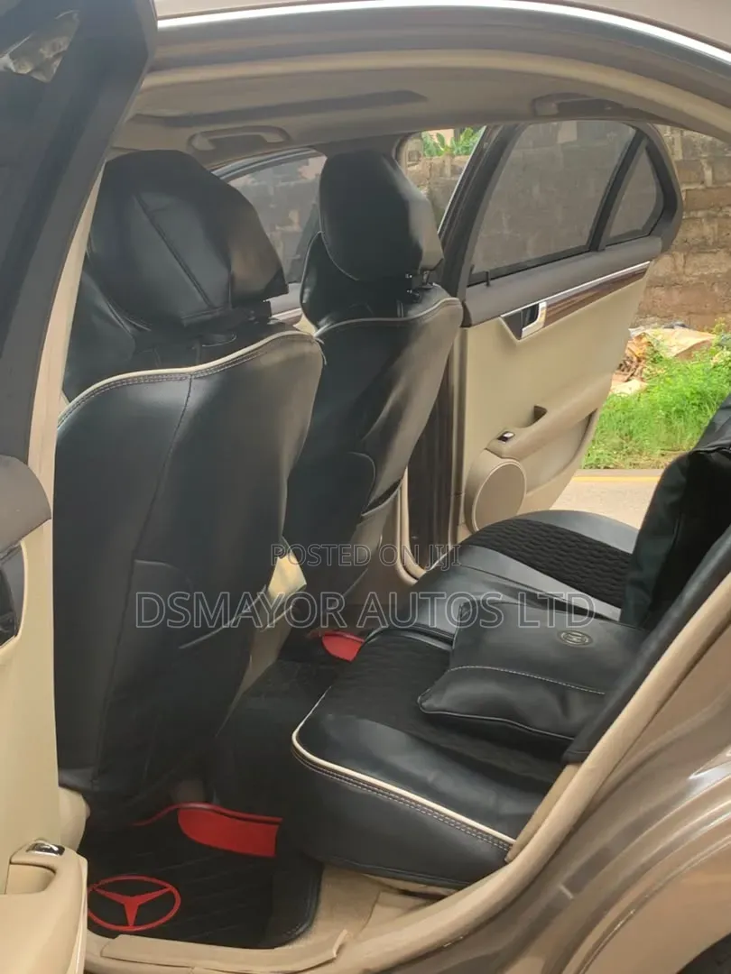 Mercedes-Benz C300 2009 Gray