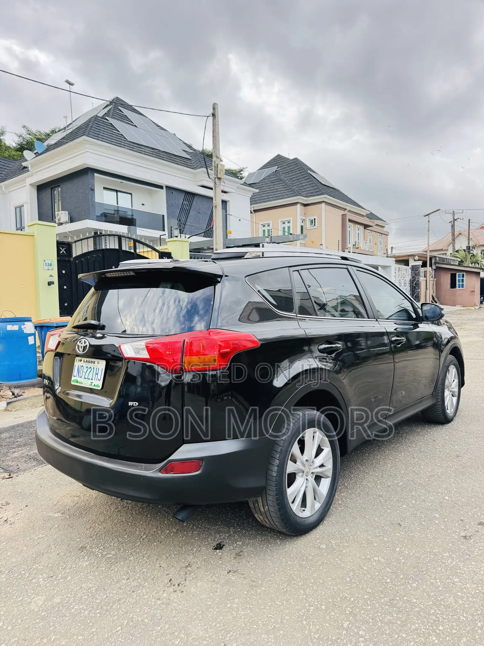 Toyota RAV4 Limited FWD (2.5L 4cyl 6A) 2013 Black