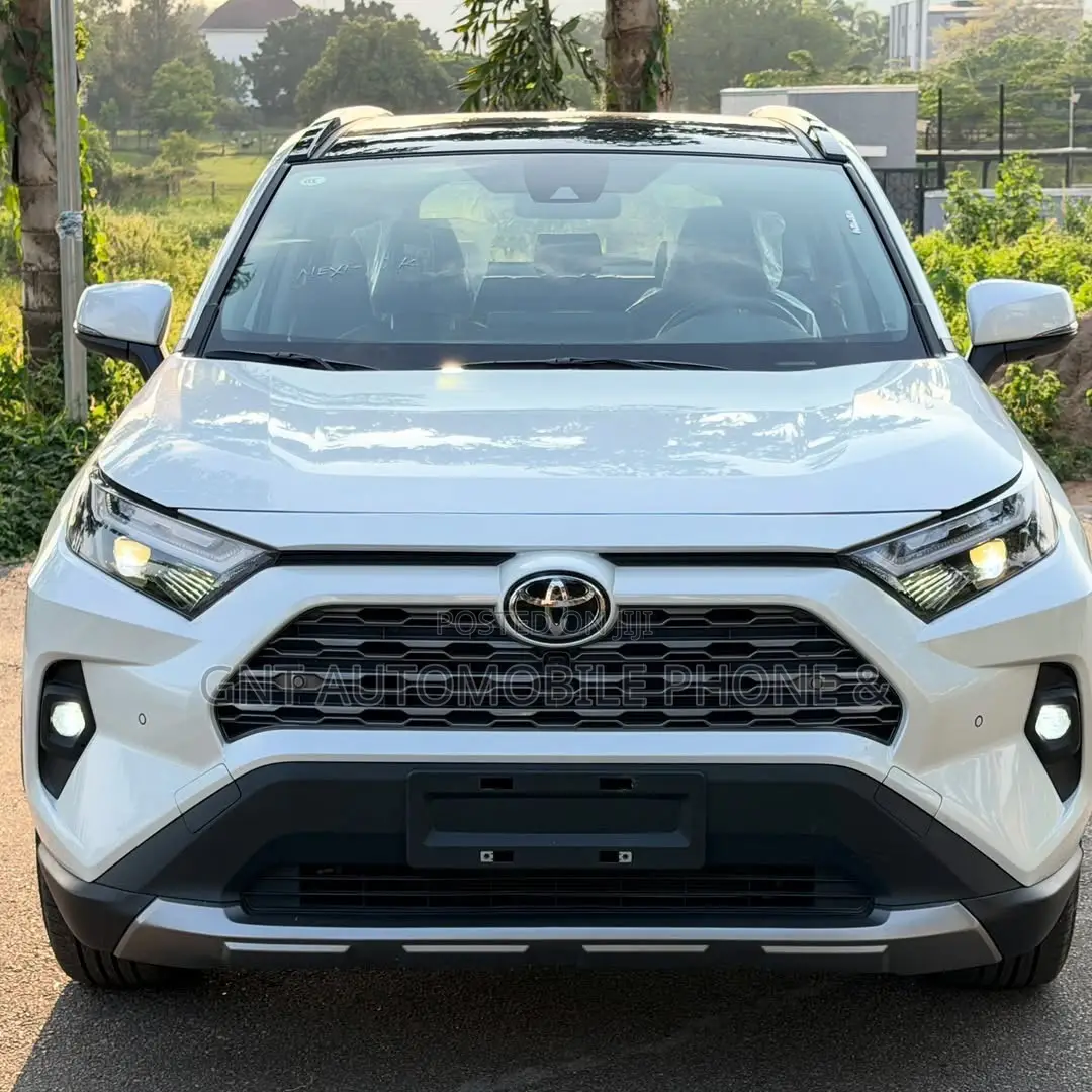 Toyota RAV4 2025 White
