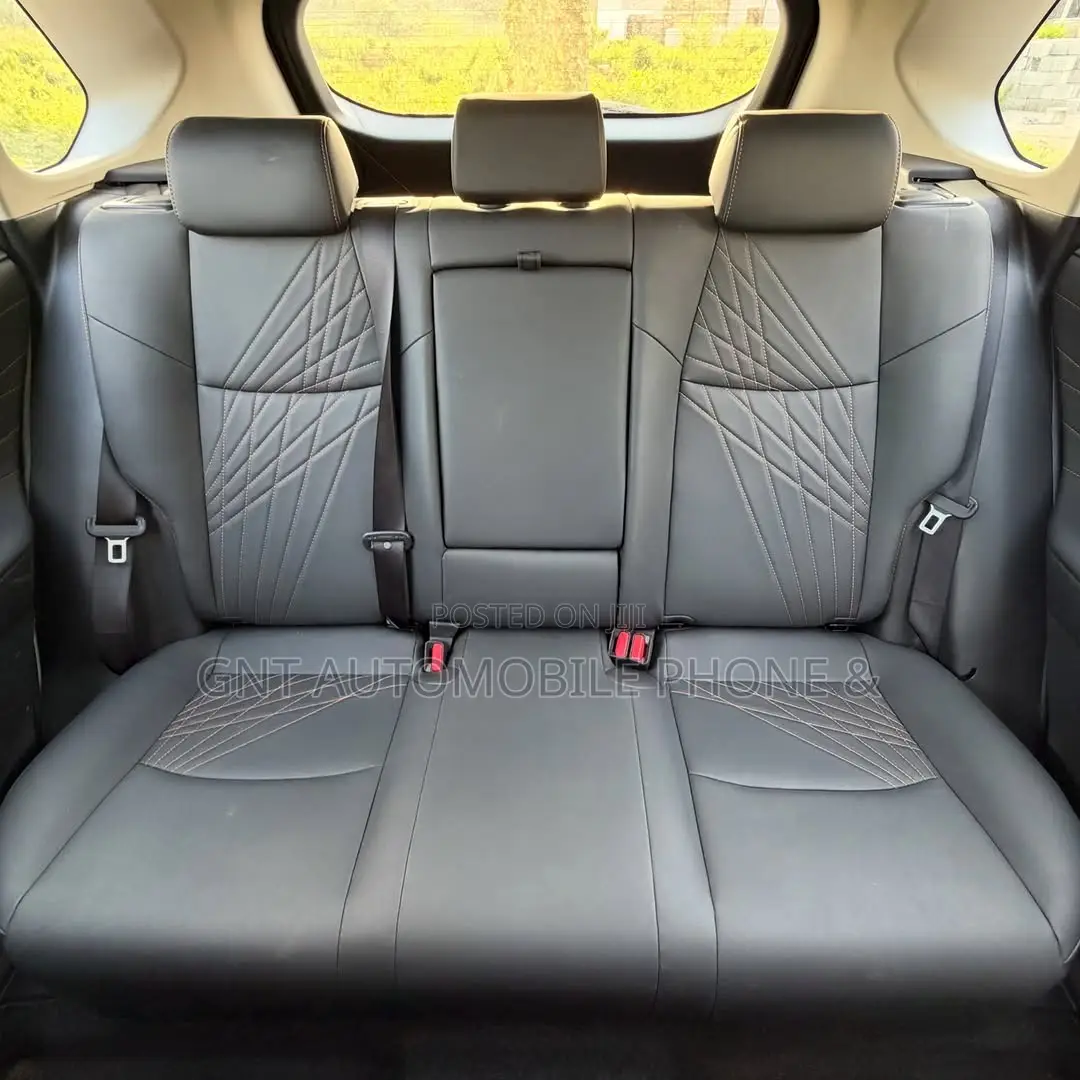 Toyota RAV4 2025 White