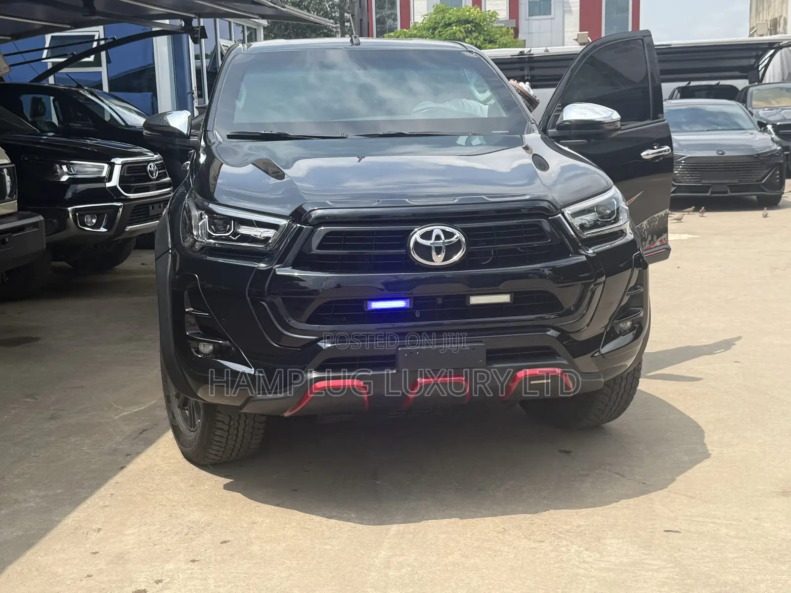 New Toyota Hilux 2026 Black