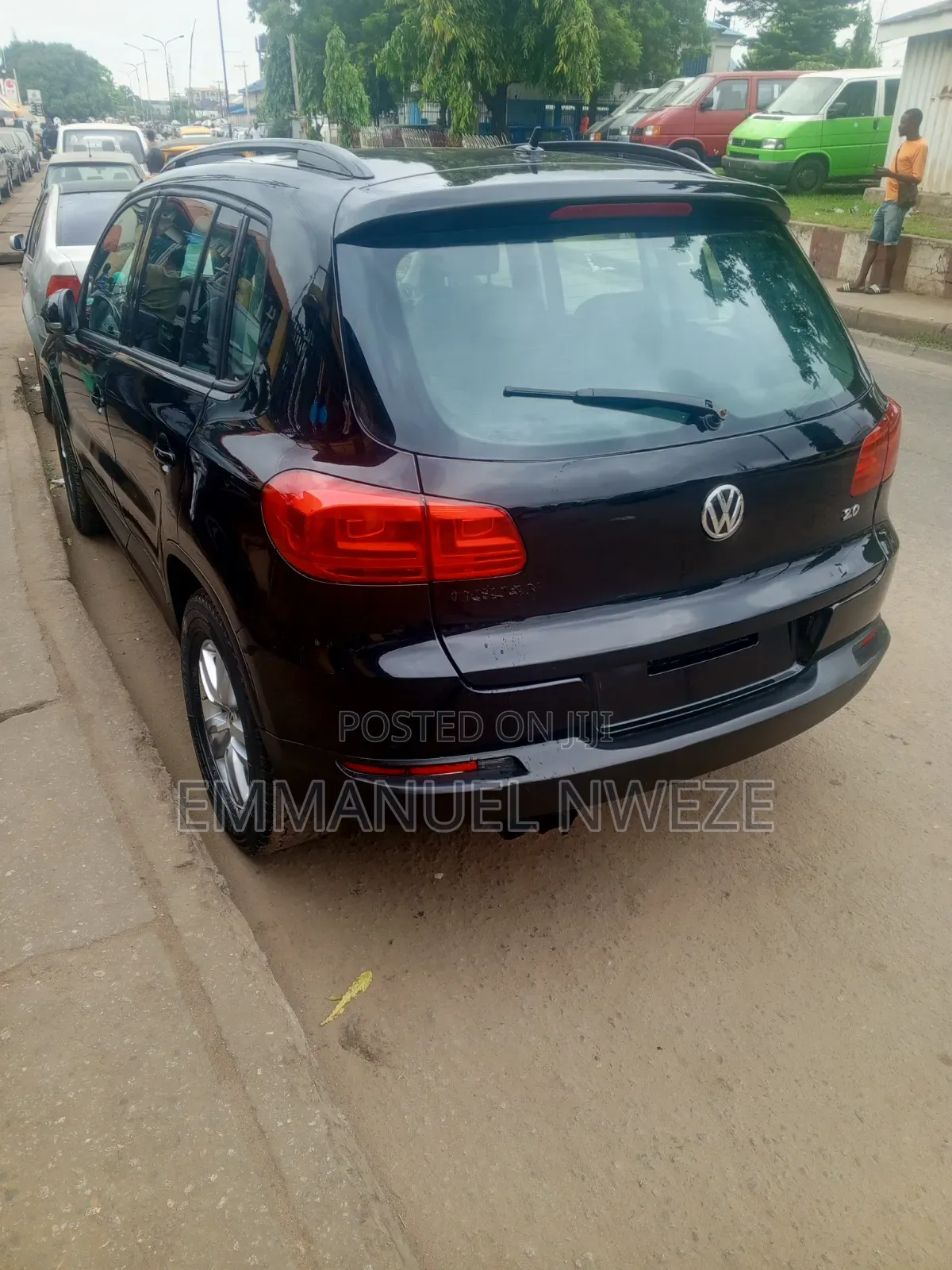 Volkswagen Tiguan S with Sunroof 2013 Black
