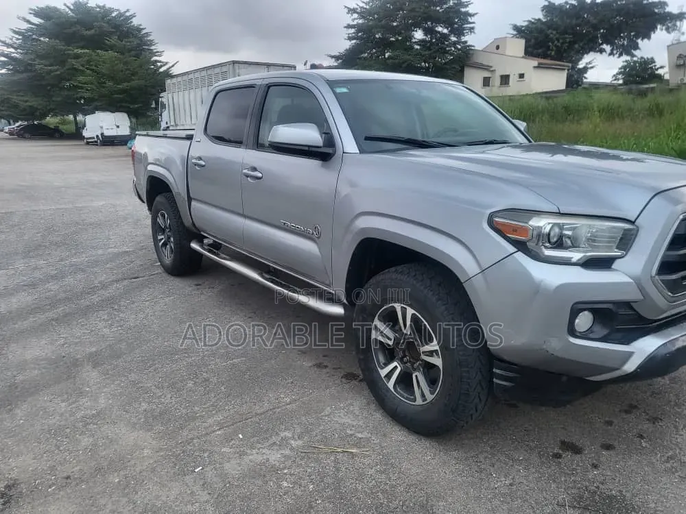 Toyota Tacoma 4dr Double Cab 2016 Gray