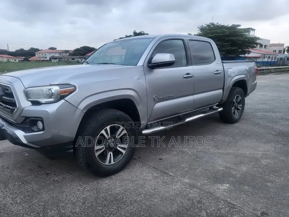Toyota Tacoma 4dr Double Cab 2016 Gray