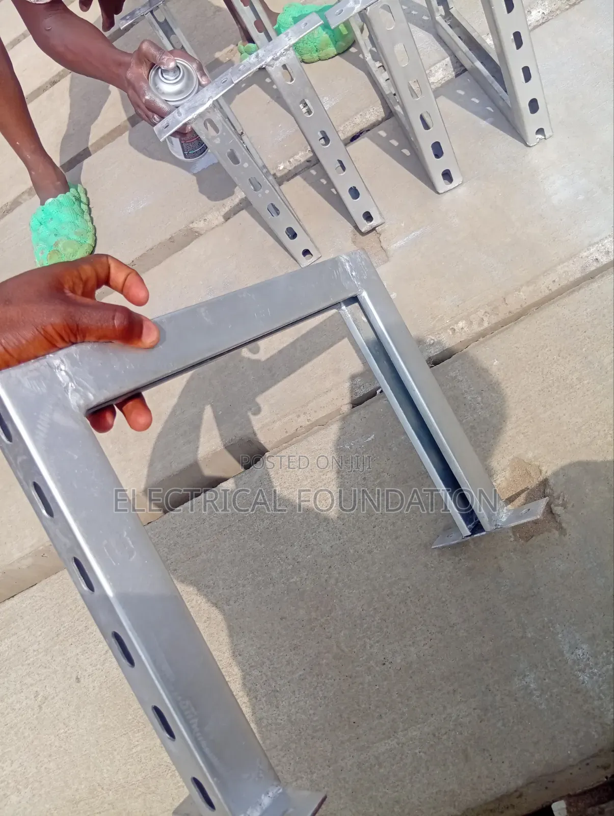 300mm Galvanized Cable Tray Hanger Stand