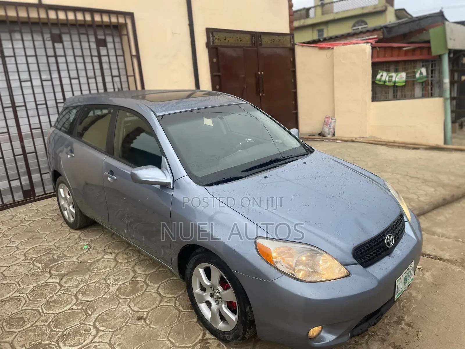 Toyota Matrix Hatchback AWD (1.8L 4cyl 4A) 2005 Blue