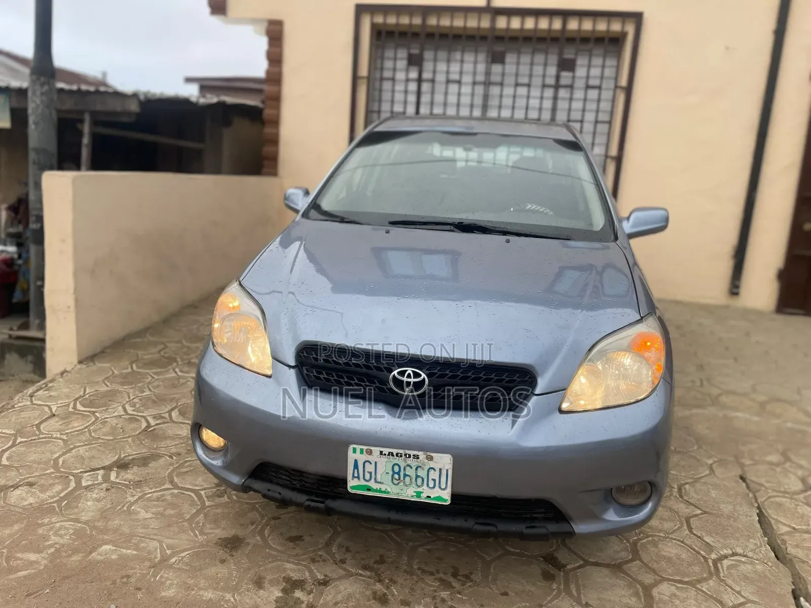 Toyota Matrix Hatchback AWD (1.8L 4cyl 4A) 2005 Blue
