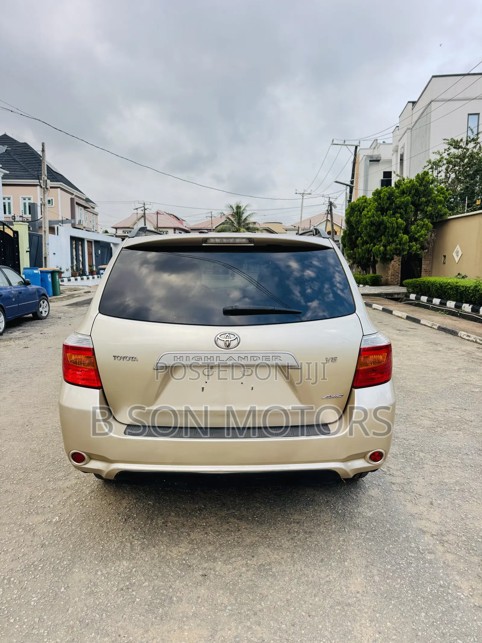 Toyota Highlander Base 2009 Gold