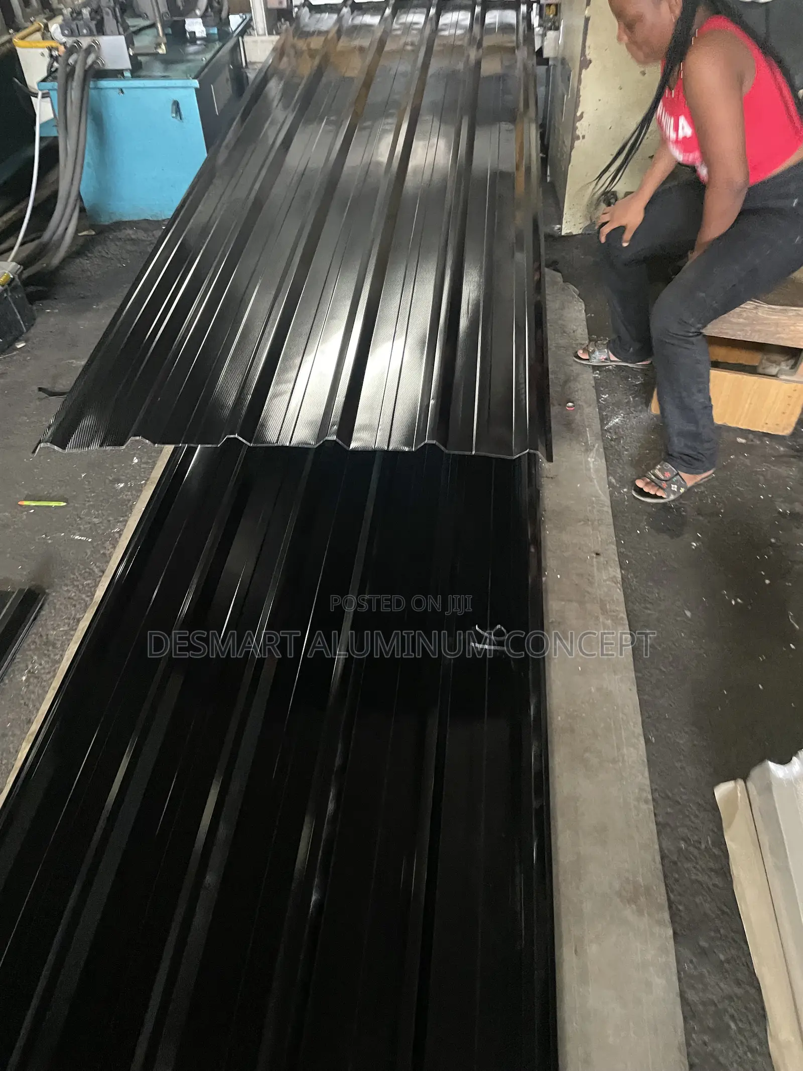 GO CLASSIC. GO BLACK 0.55mm the Roof That Outlasts Rain,sun and Storm