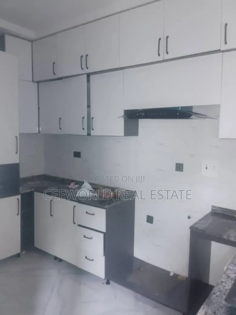 2bdrm Duplex in Akoto Estate Elebu, Akala Express for rent
