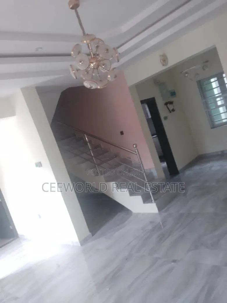 2bdrm Duplex in Akoto Estate Elebu, Akala Express for rent