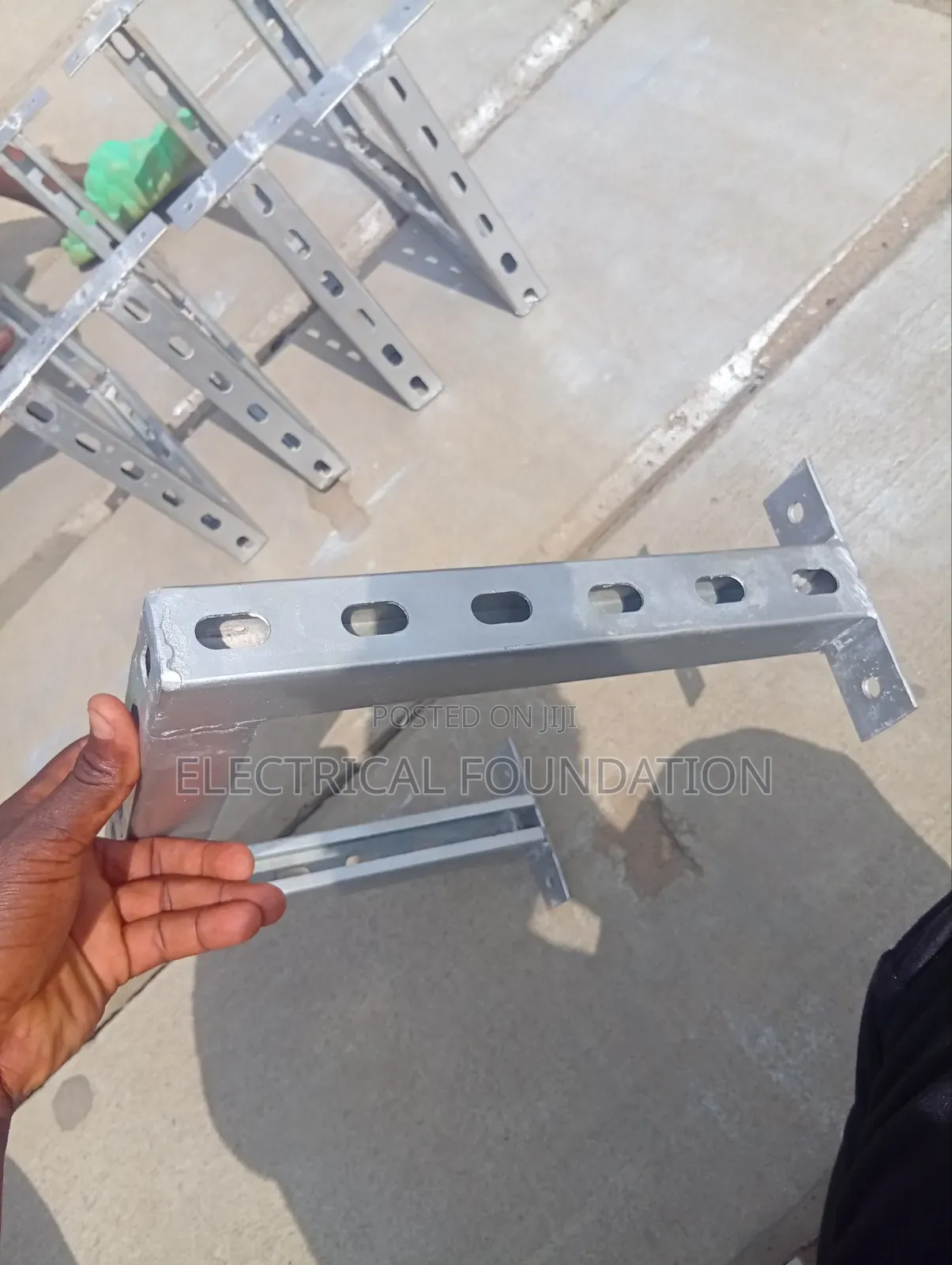 200mm Galvanized Cable Hanger Stand
