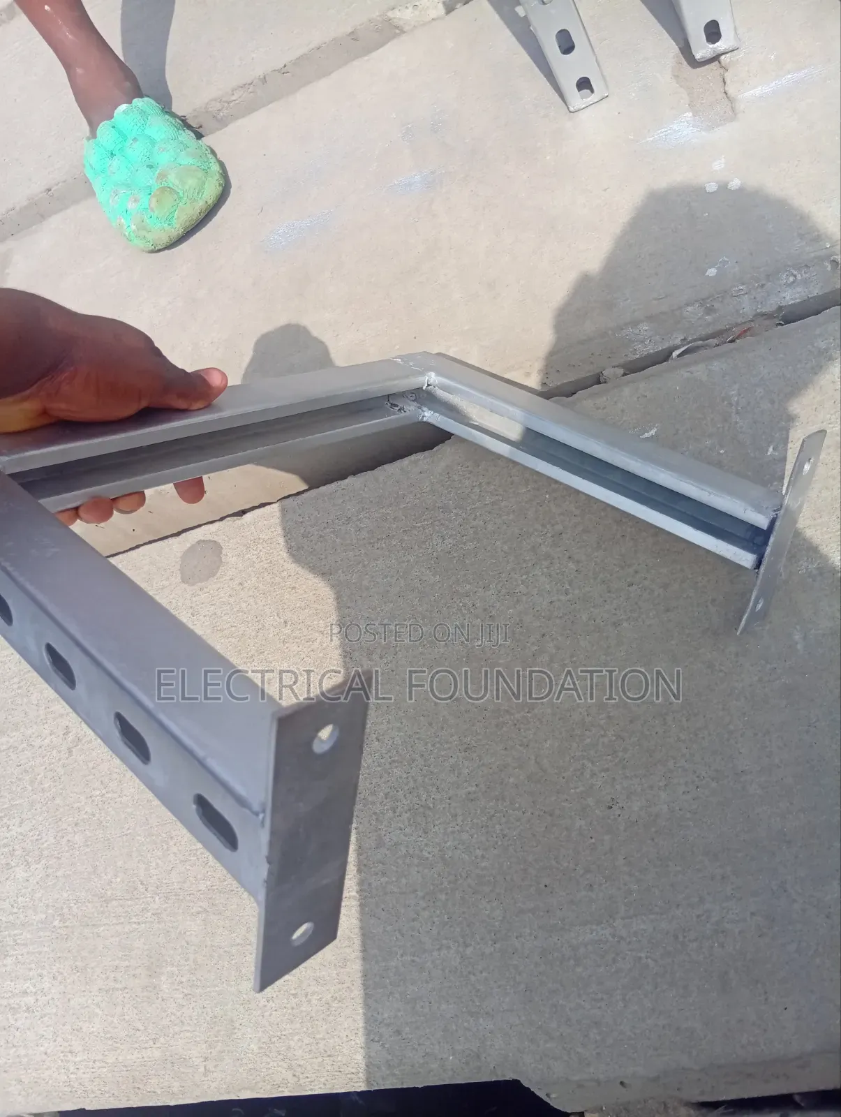 200mm Galvanized Cable Hanger Stand
