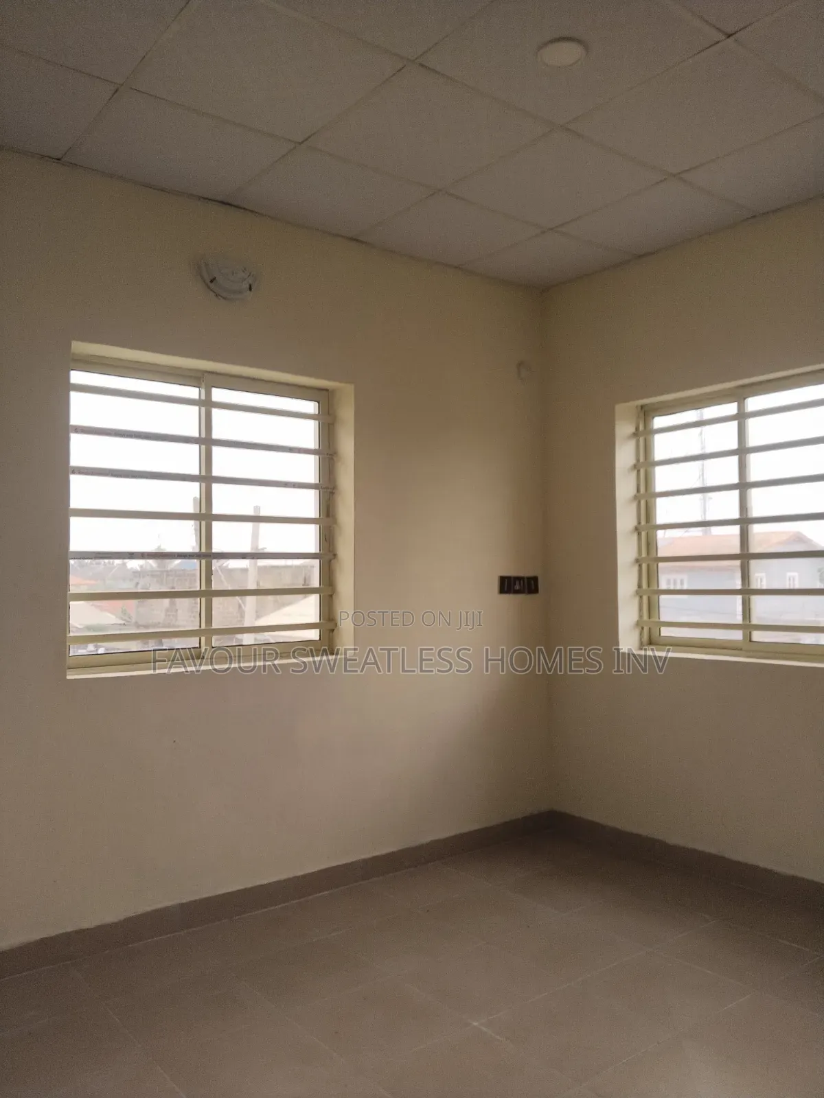 3bdrm Apartment in Magboro Back Of, Obafemi-Owode for rent