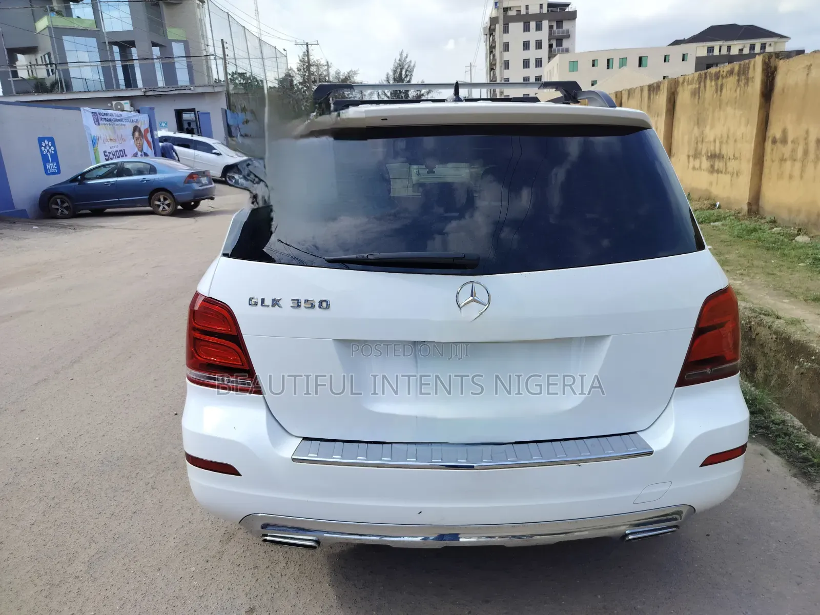 Mercedes-Benz GLK-Class Base GLK 350 4dr AWD 4MATIC (3.5L 6cyl 7A) 2015