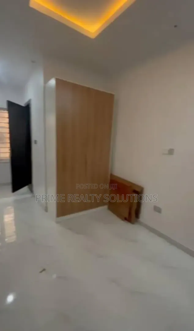 1bdrm Shared Apartment in Lekki Expressway for rent