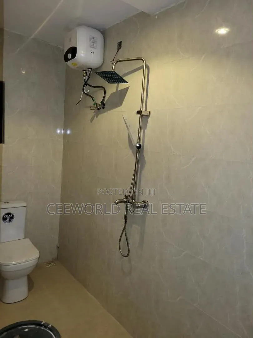 3bdrm Apartment in Ajeigbe Off Ring, CHallenge / Ibadan for rent