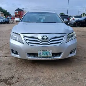Toyota Camry 2010 Silver