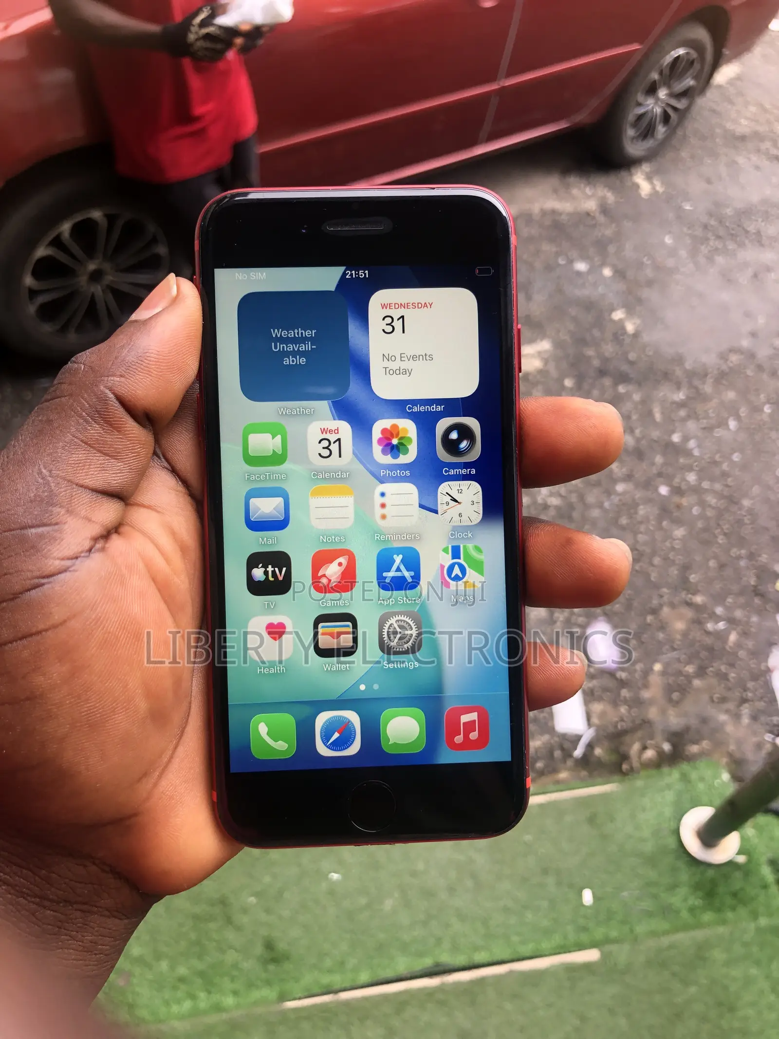 Apple iPhone SE 128 GB Red