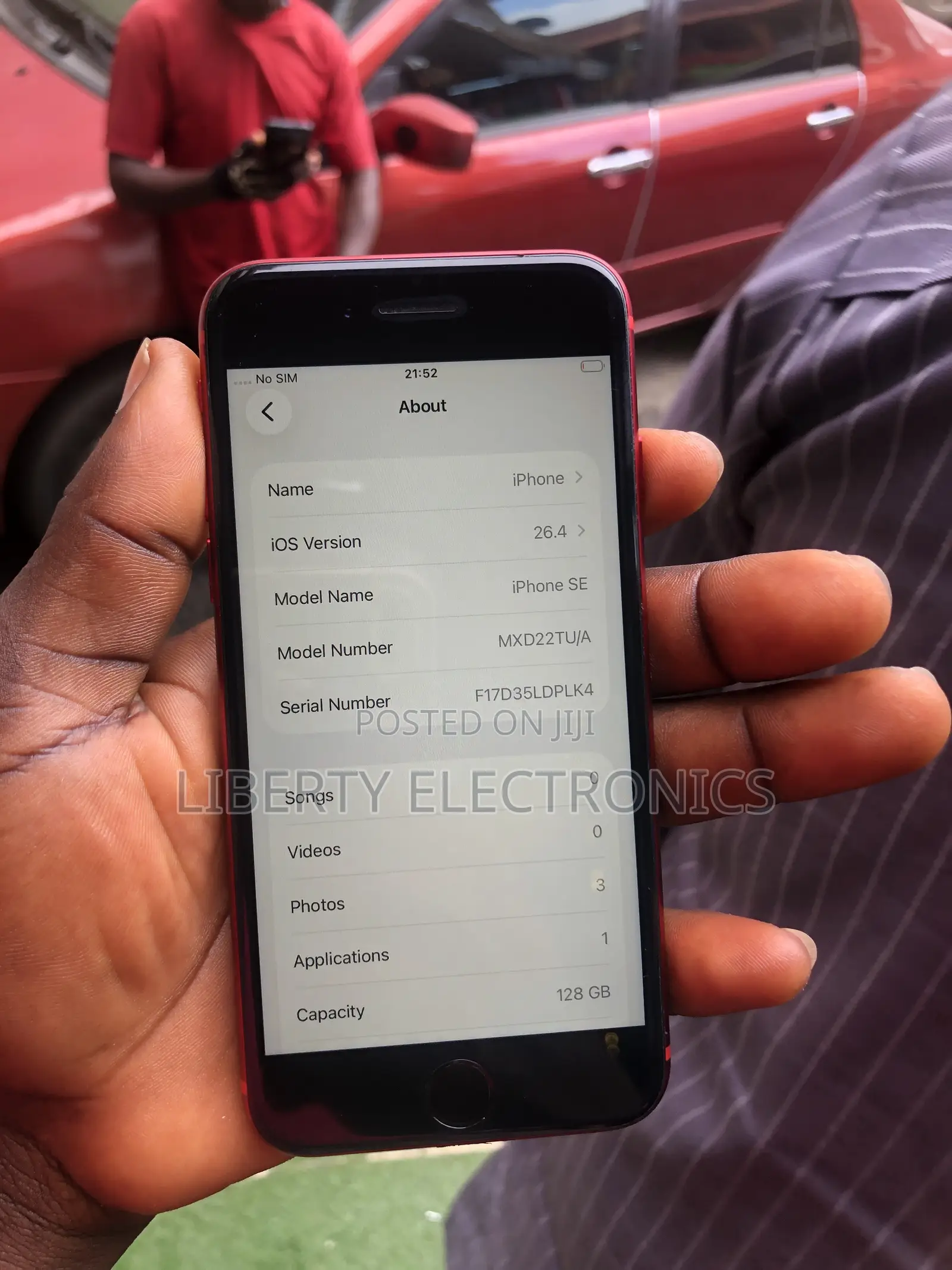 Apple iPhone SE 128 GB Red