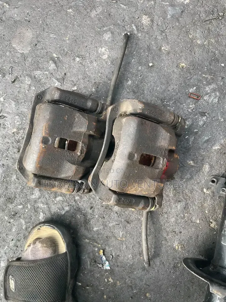 Toyota Corolla 2005 Caliper