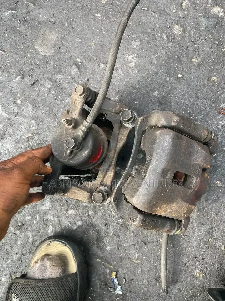 Toyota Corolla 2005 Caliper