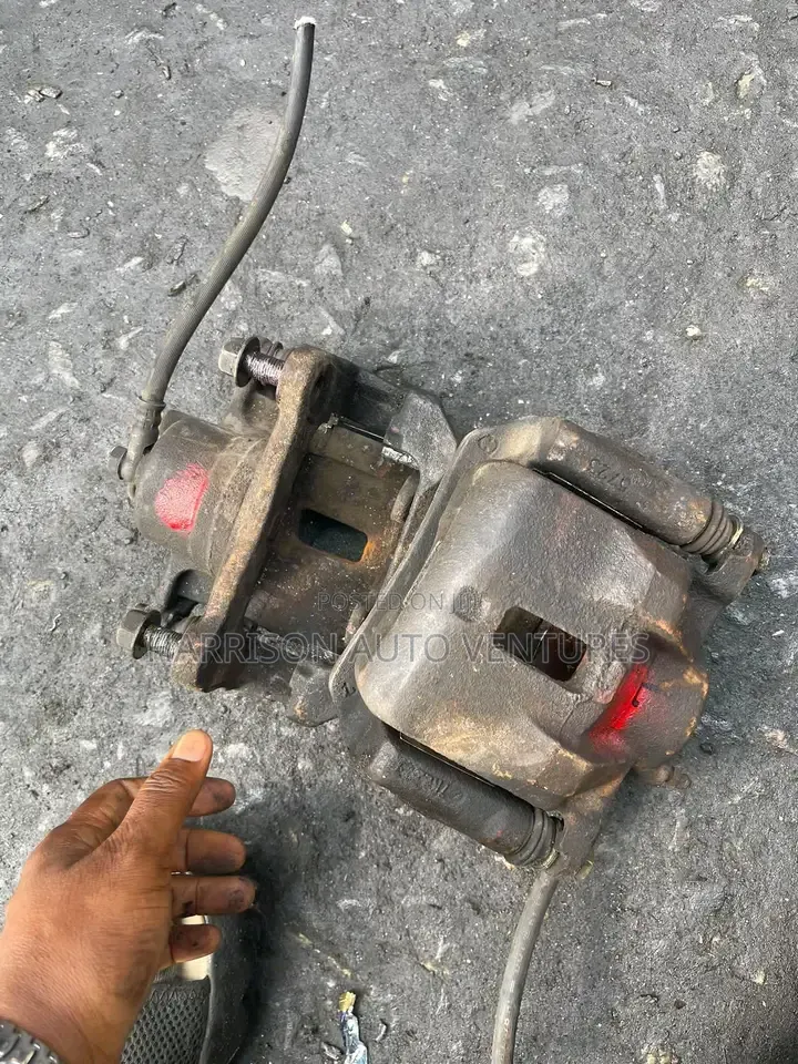 Toyota Corolla 2005 Caliper